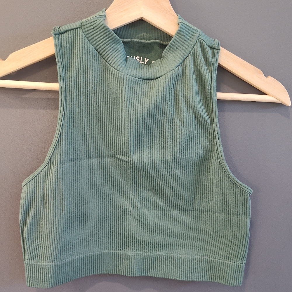 Aeropostale seriously soft mock neck crop top size L